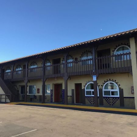 Hacienda Motel Escondido Zewnętrze zdjęcie